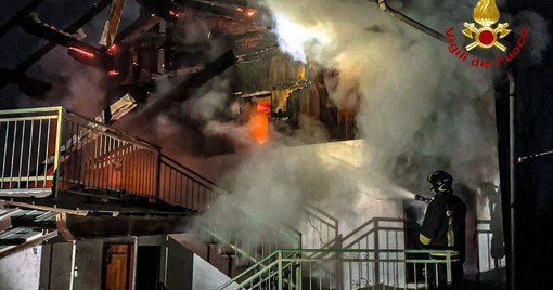 Coassolo, scoppia un incendio in casa: ustionata una persona