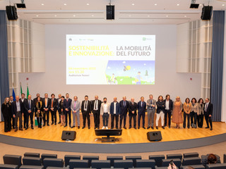 I vincitori del premio Evolution Horizon Award, a Palazzo Lombardia, sul palco dell’Auditorium Testori