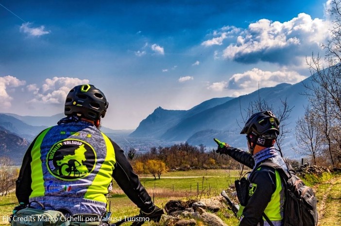 turisti in bicicletta