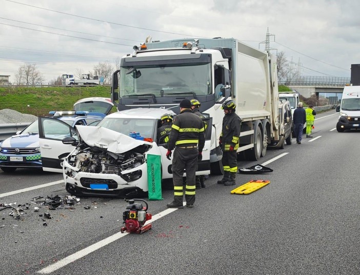 Brutto incidente tra corso Regina e Venaria: traffico paralizzato sulla tangenziale