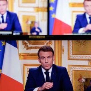 Francia, Macron non si dimette: &quot;Bisogno di unità, presto nuovo premier&quot;