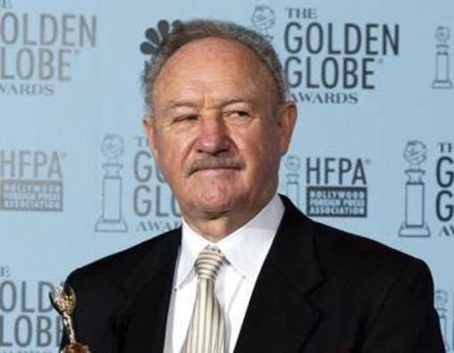 Gene Hackman morto per arresto cardiaco, la moglie uccisa da virus trasmesso da topi