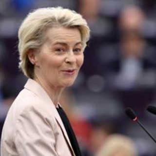 Ue, chi è Ursula von der Leyen: l'ex pupilla di Merkel per due volte presidente