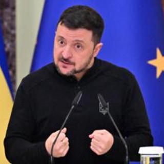 Ucraina, Zelensky: &quot;Tutto il paese deve entrare nella Nato&quot;